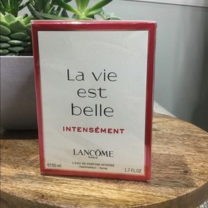 BNIB Lancome La Vie Eat Belle Intensement 50ML Fragrance